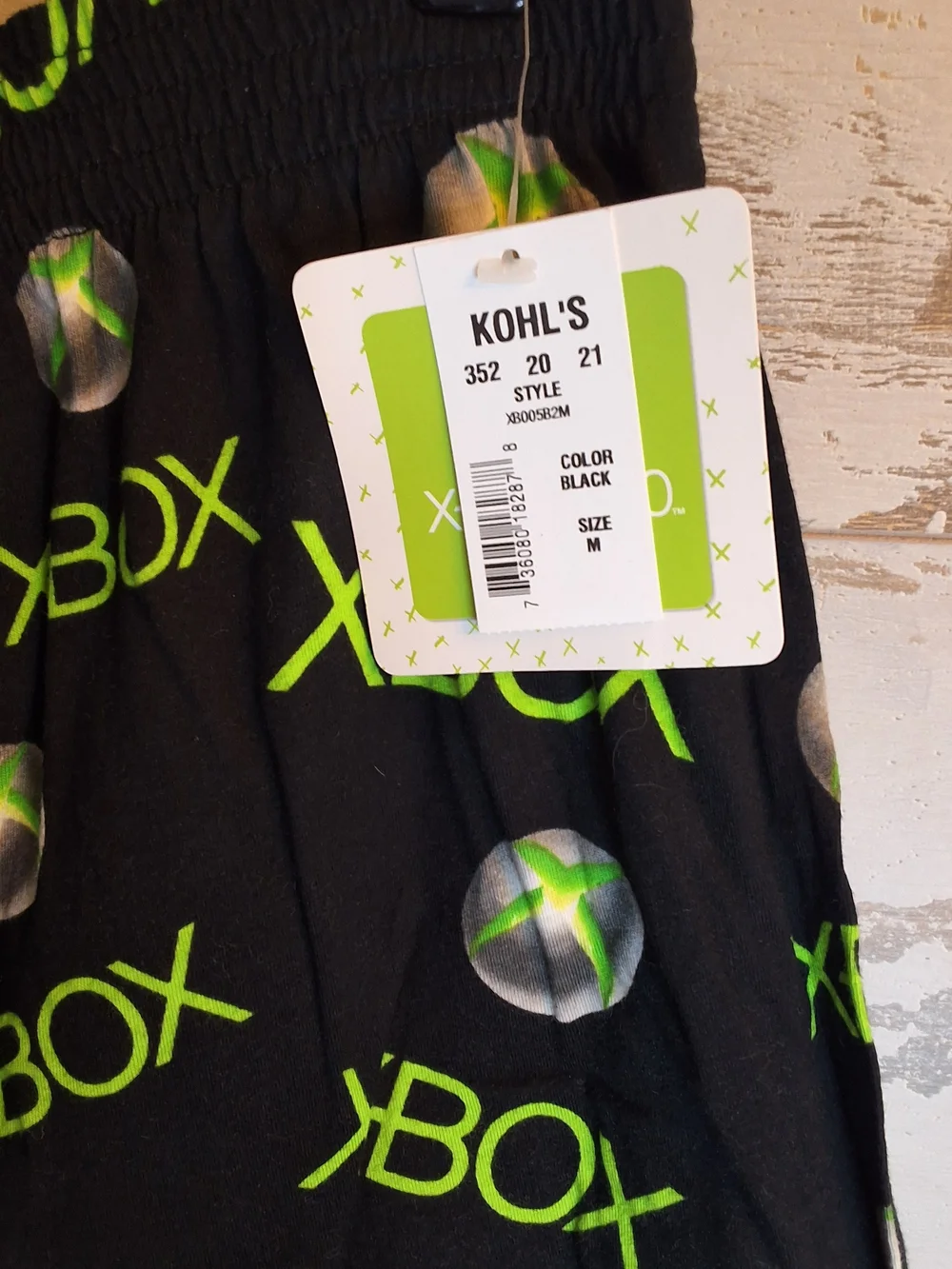Kohl's Black and Neon Green Xbox Mens Medium Lounge Shorts